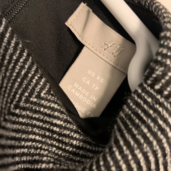 Dress - Picture 5 of 5